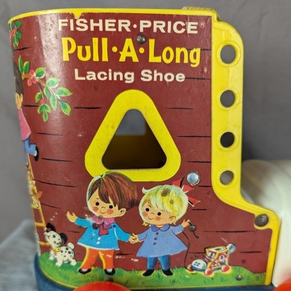 Lacing Shoe Fisher Price in used condition with a Sweet vintage nostalgic vibe - Picture 9 of 14